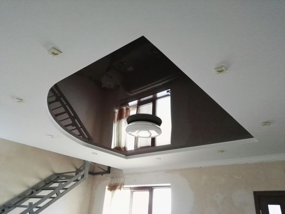 Натяжні стелі. Натяжные потолки.