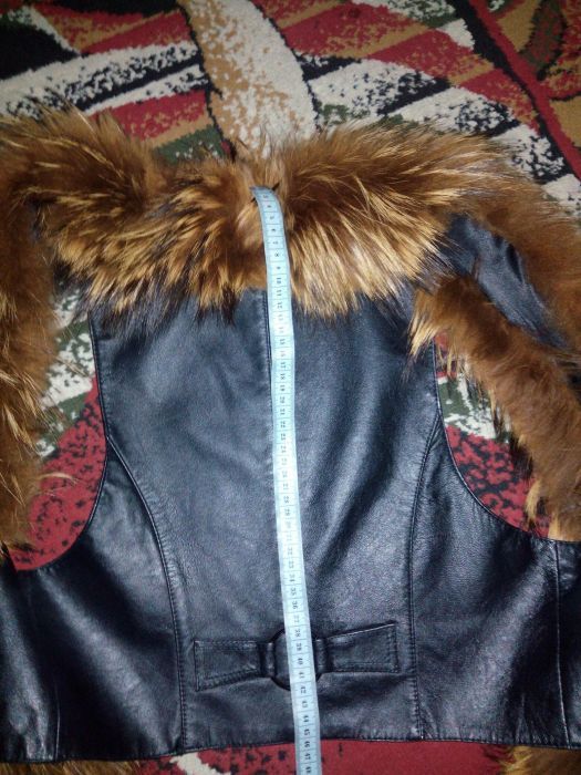 Меховая жилетка з енота