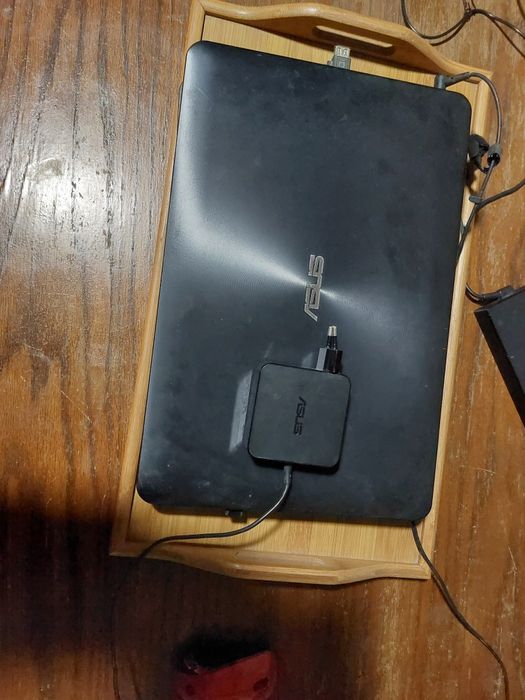 Portatil ASUS X 555L