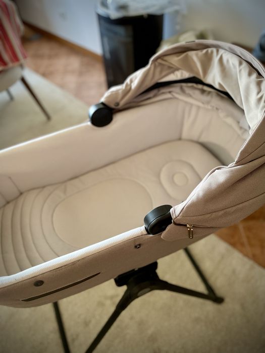 Alcofa/ Berço Premium com suporte Inglesina