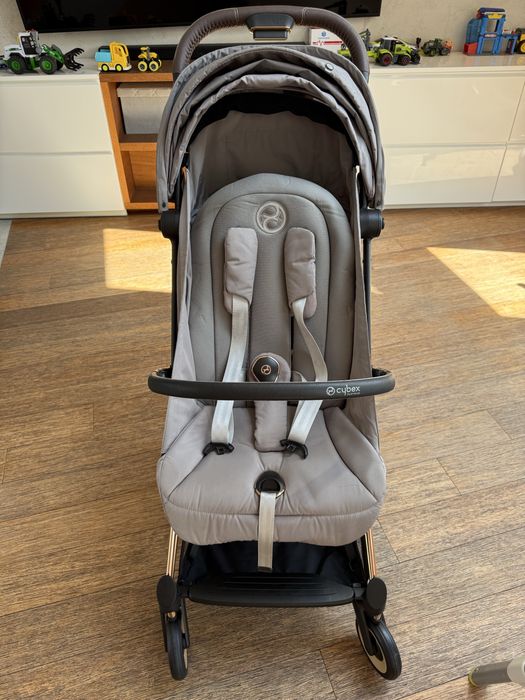 Cybex COYA lekki wózek spacerowy i pałąk rose gold