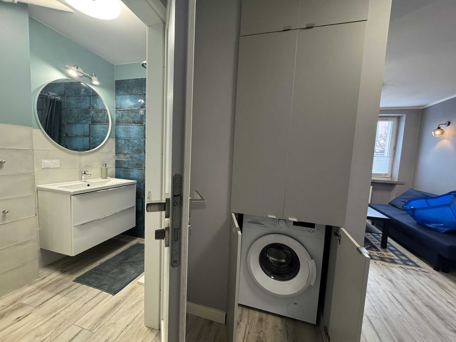 37m2, sypialnia, salon, miejsce postojowe, blisko centrum i morza