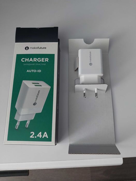 Зарядний Makefuture 2.4A