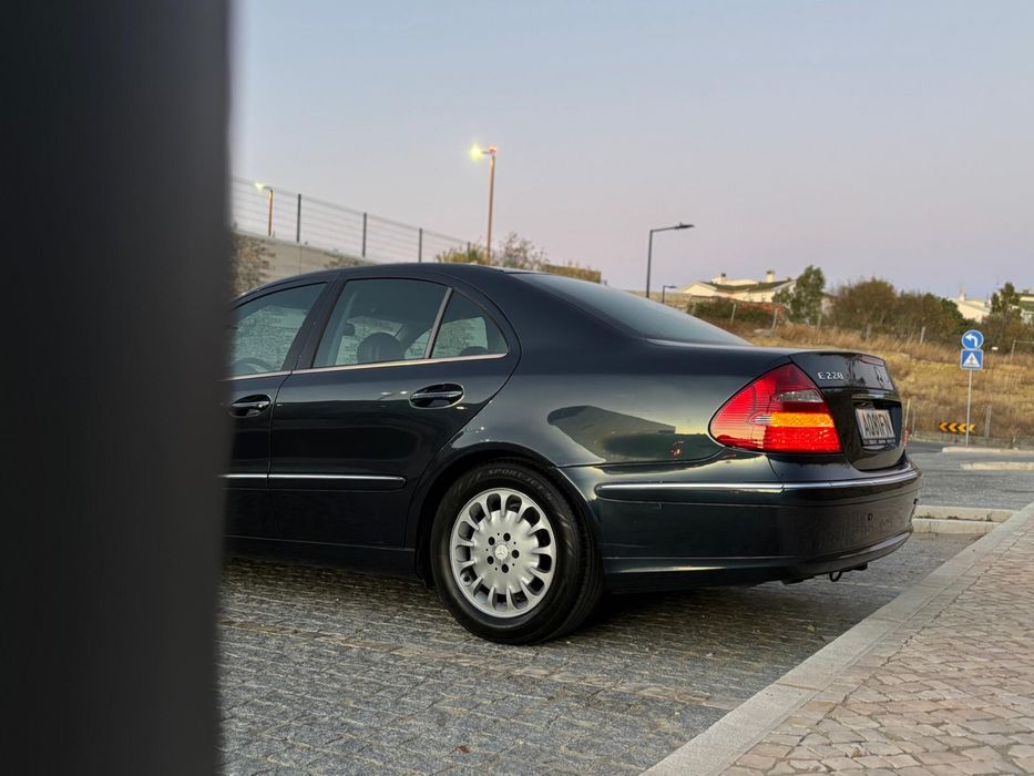 Mercedes-benz E220CDI ELEGANCE