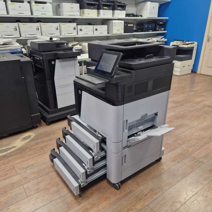 HP Color LaserJet Enterprise flow M 880 z
