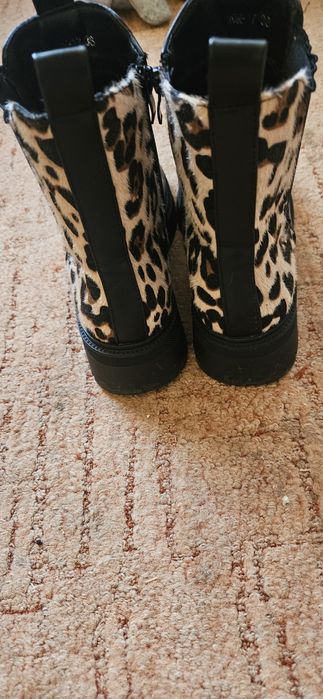 Sprzedam botki panterka