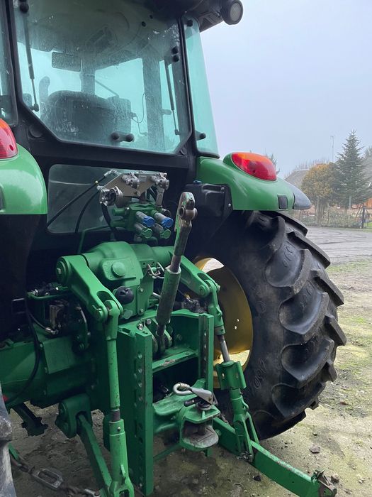 Sprzedam ciągnik John Deere 6100D