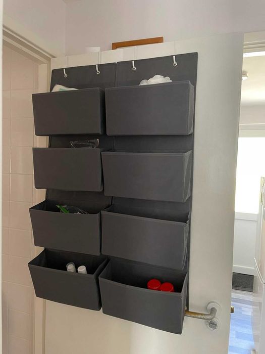 Wiszący organizer z kieszeniami przegródkami do przechowywania