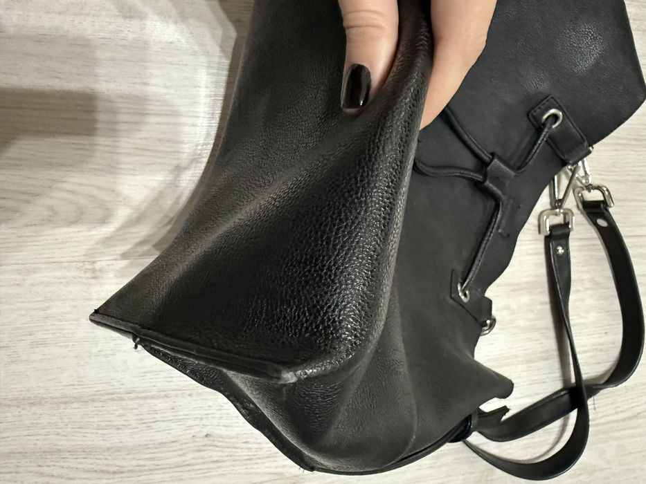 Сумка  чорна жіноча calvin klein