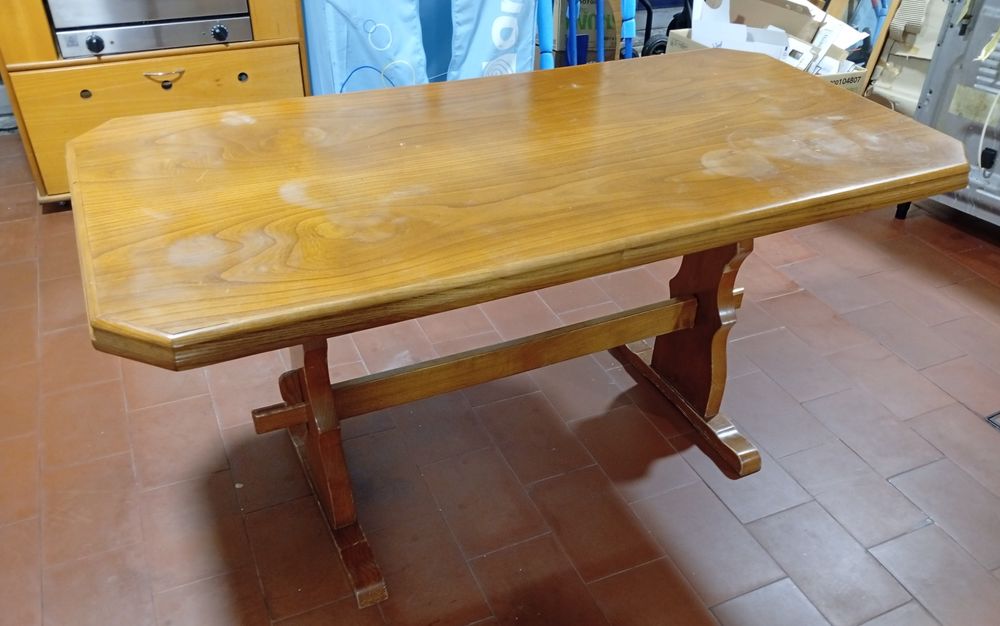 Mesa em madeira (medidas na 1ª fotografia)