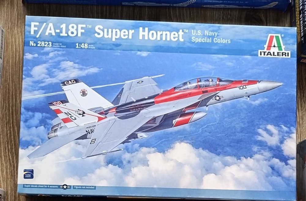 Model do sklejania Italeri 2823 samolot F/A-18F U.S. Navy
