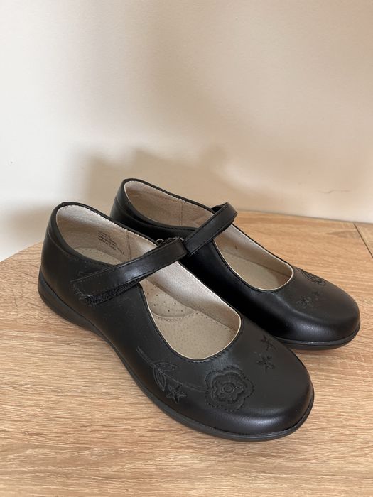 Шкіряні туфлі Laura Ashley