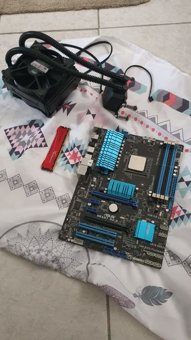 ASUS Motherboard M5A97 R2.0 with CPU and 8GB RAM and 140mm Cooler64750628612226124