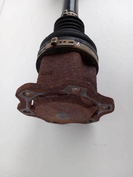 Audi A4 B8 Półoś lewa 271Q