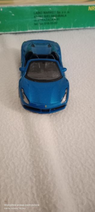 Samochód sportowy Ferrari 438 skala 1:43