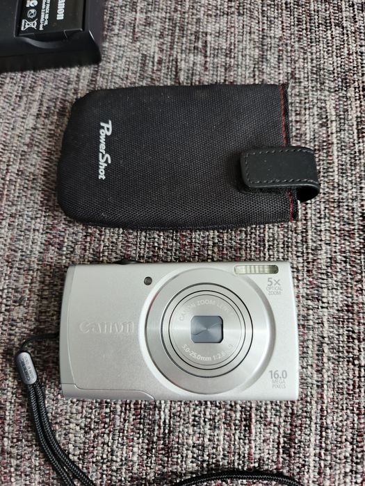 Фотоапарат Canon  2600