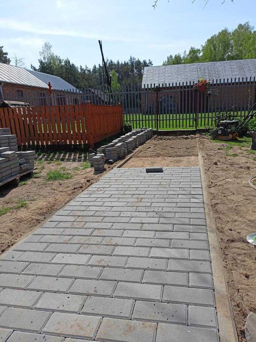 Układanie kostki brukowej