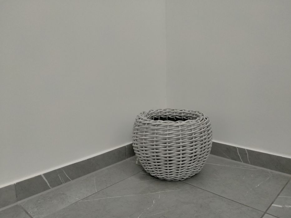 Кашпо ручної роботи.