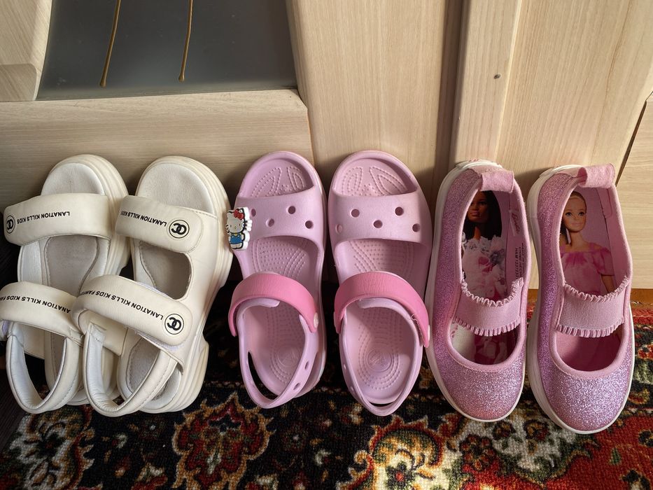 сліпони, балетки, туфлі Barbie H&M
