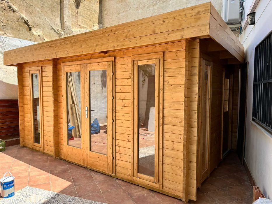 Escritorio Exterior de Madeira - Modelo ORIENTAL 5 com WC