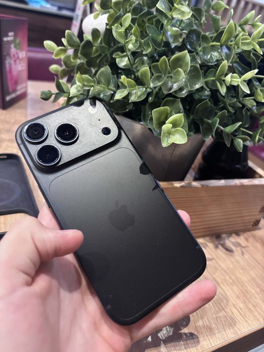 Iphone 18 pro black
