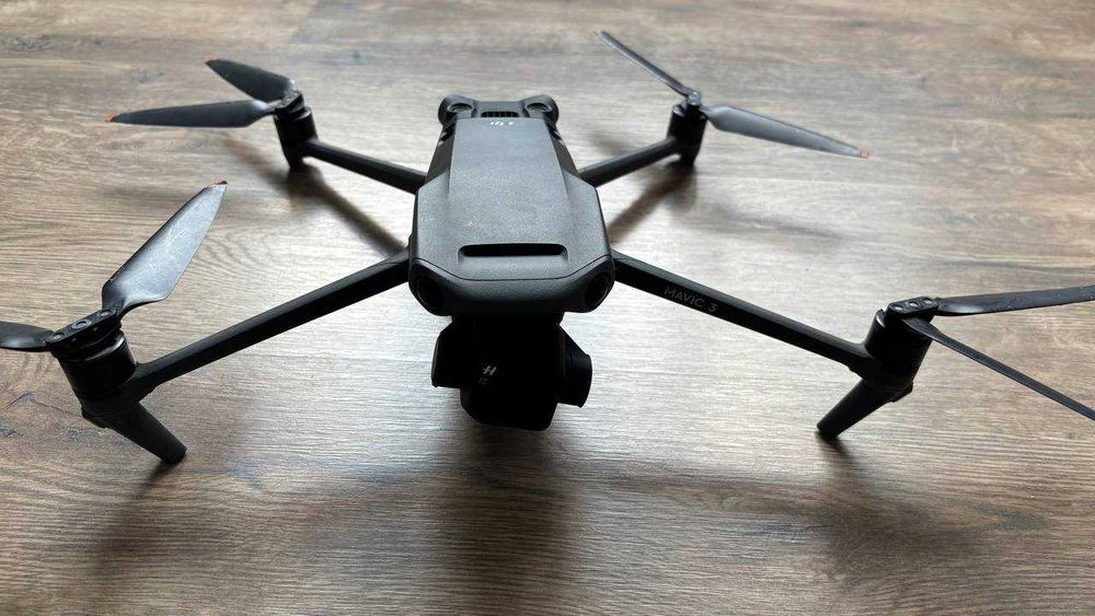 Квадрокоптер Mavic 3 Б/У комплект + пульт