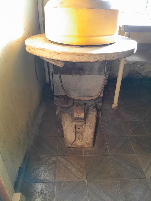 Тестомес Л4-ХТВ. Дежа 140 л. Тістомісильна машина. Холодильний стіл.