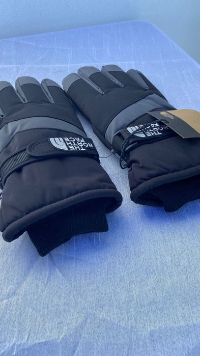 Luvas the north face