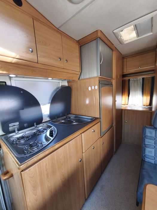 Autocaravana com A/C  2.8 6lugares de livrete