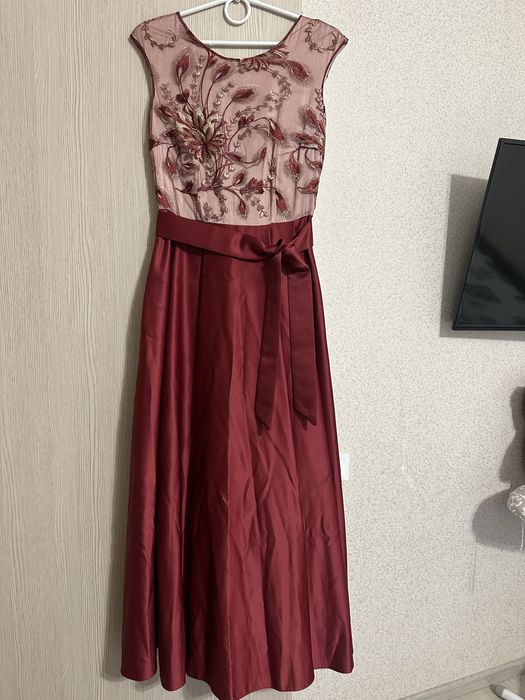 Платье вечернее)