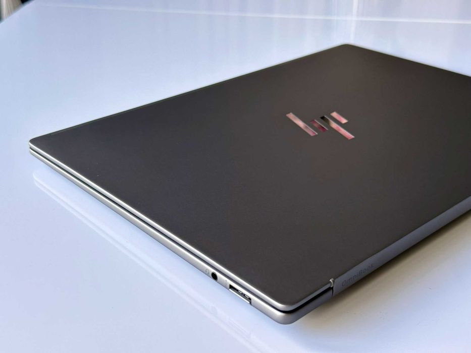 HP OmniBook X 14" 2.2K IPS Snapdragon X Elite (12 ядер) 16 GB LPDDR5 512Gb SSD