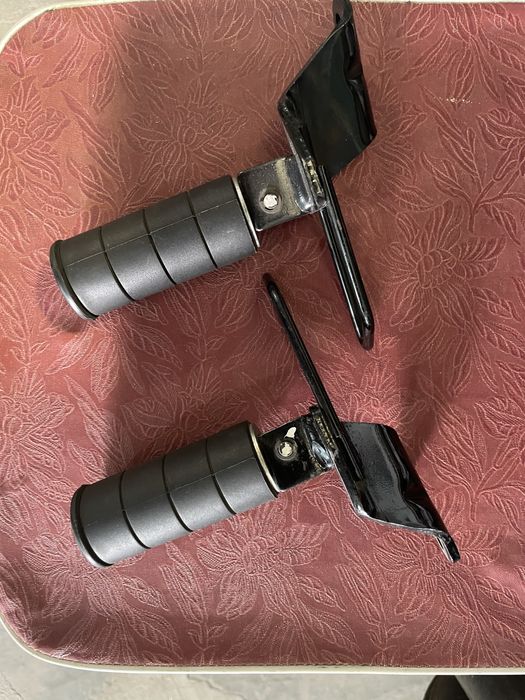 Подножки пассажира для Intruder c800