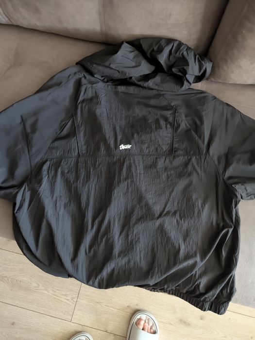 Куртка вітровка Pull Bear SWD