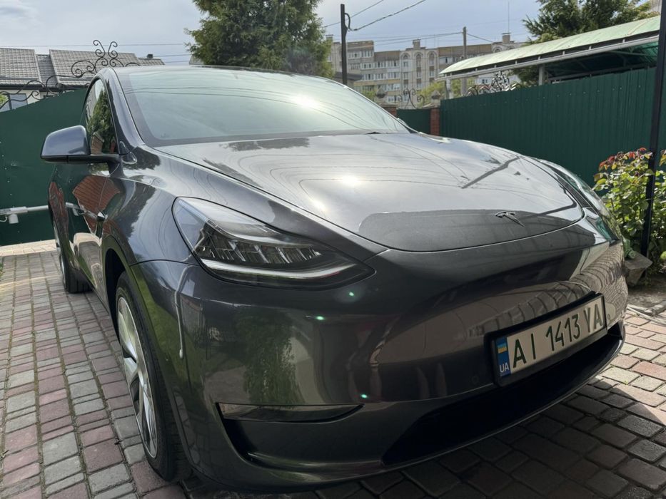 Tesla Y 2022 рік