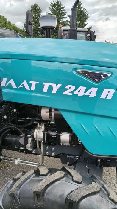 Трактор БУЛАТ TY244R Булат 244 рівна підлога реверс примусова навіска компресор з ресивером 2026