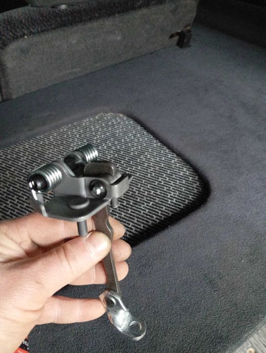 Огранічітель дверей Рено кенго 1