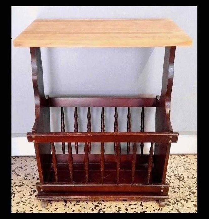 Mesa de Apoio c/ Porta-Revistas