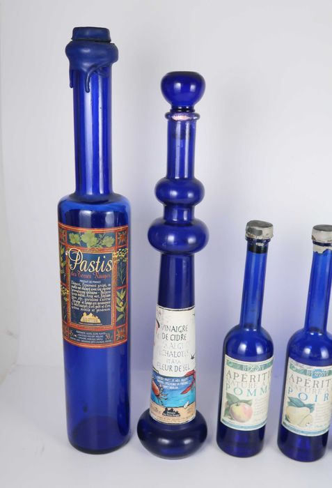 Lote de garrafas antigas azul cobalto