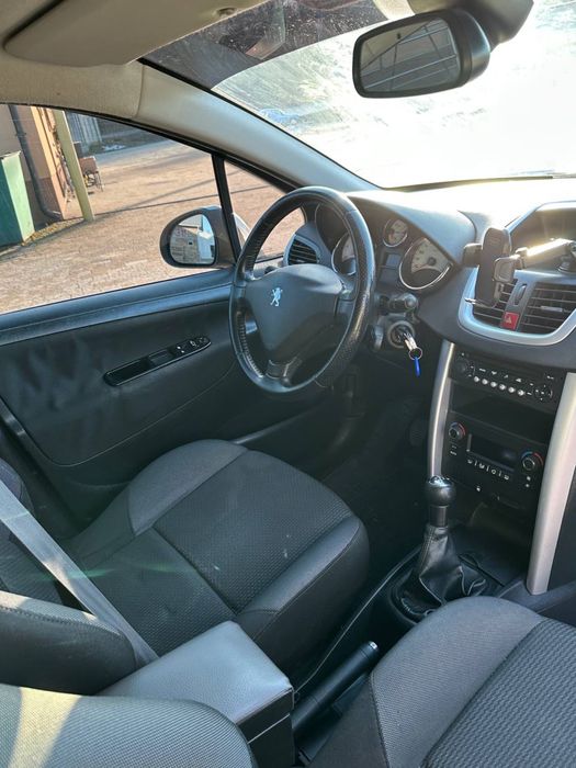 Продам Peugeot  207