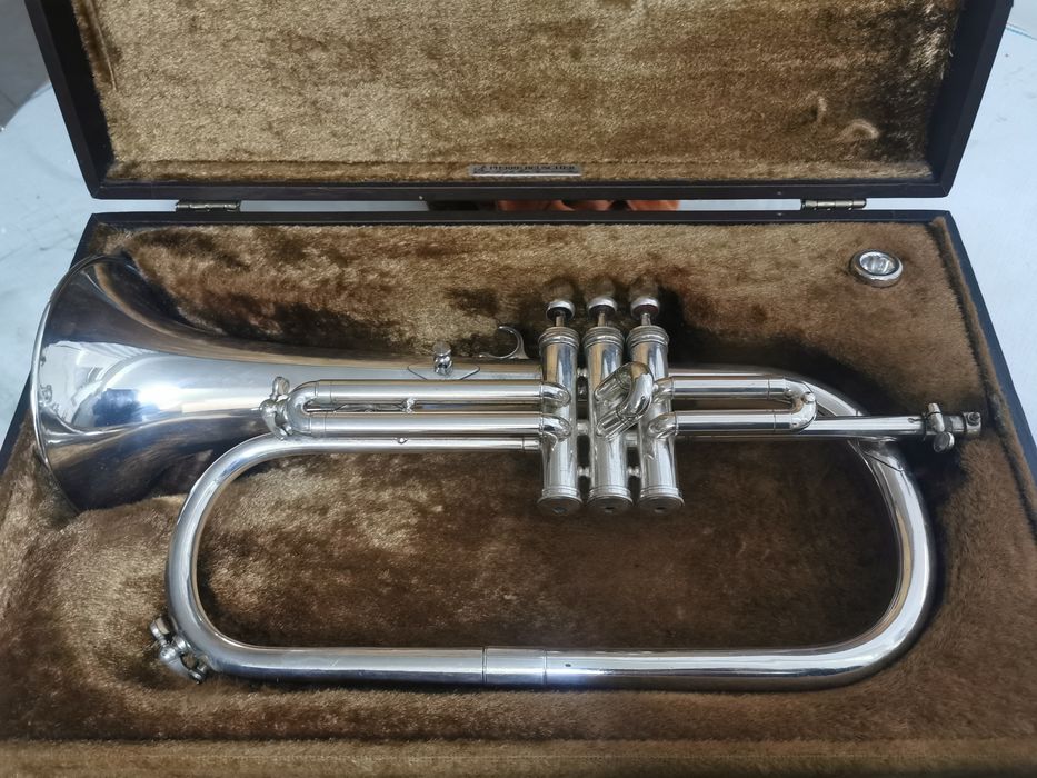 Feliscorne Selmer  prateado do início dos anos de 80.
