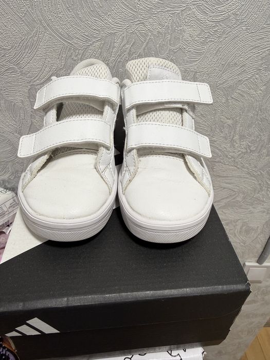 Кросовки adidas