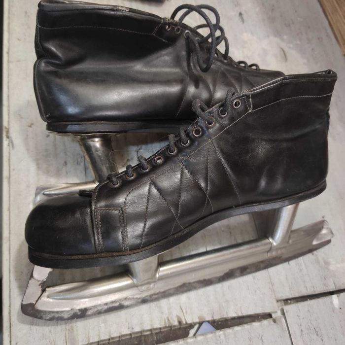 Коньки муж. 42 размер