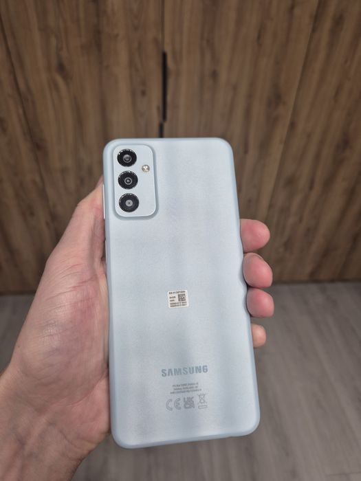 Samsung m13 4/64 light blue