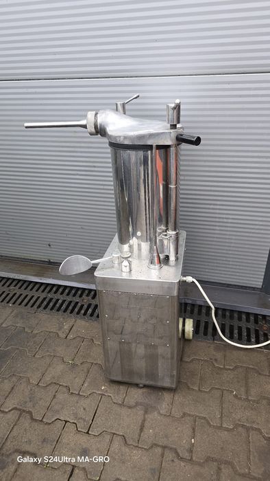 Nadziewarka tłokowa 25l