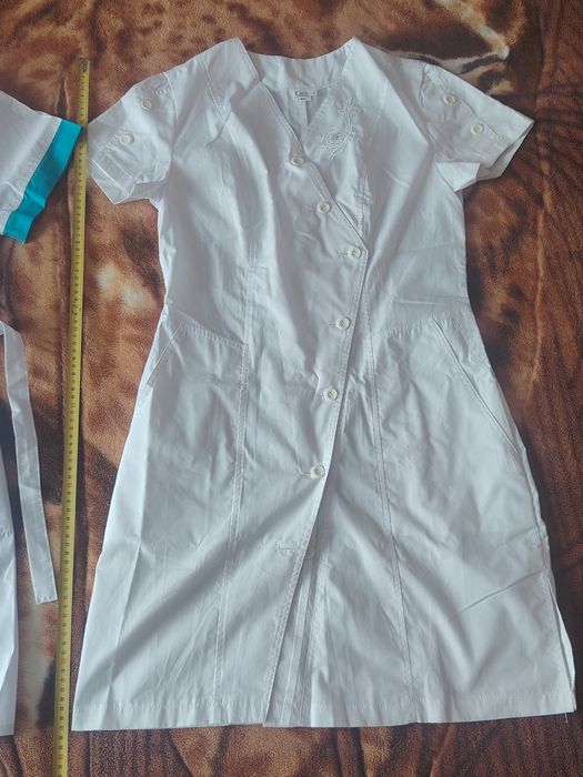 Медичний халат фірми Сана