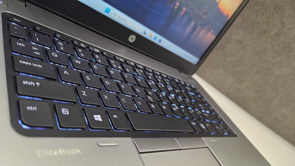 HP EliteBook 850 i5 4300U 8GB dysk 256SSD Laptop Windows 11 G1