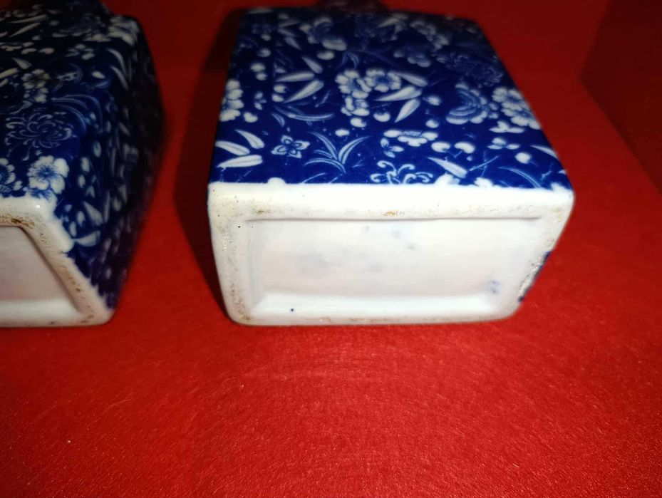 2 Porcelain Tea Jars433224022942689286