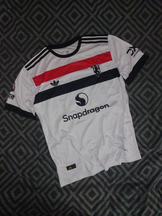 Футбольні футболки манчестер Юнайтед