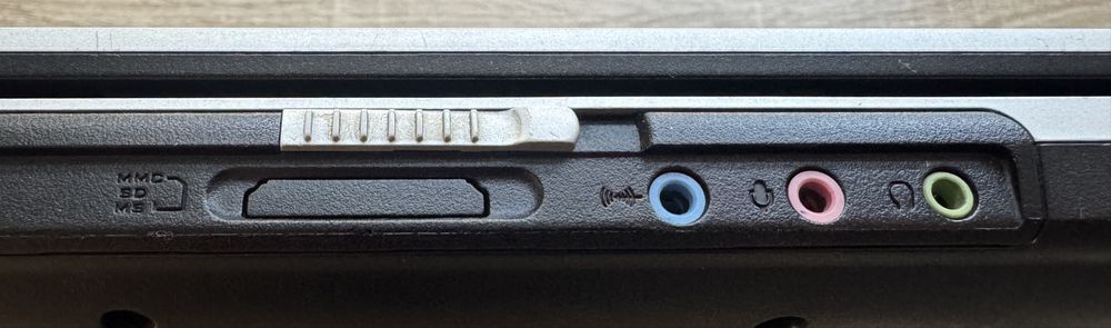 Wyjątkowy Laptop LG z PCMCIA, FireWire i Win 10 Pro - Chorzów