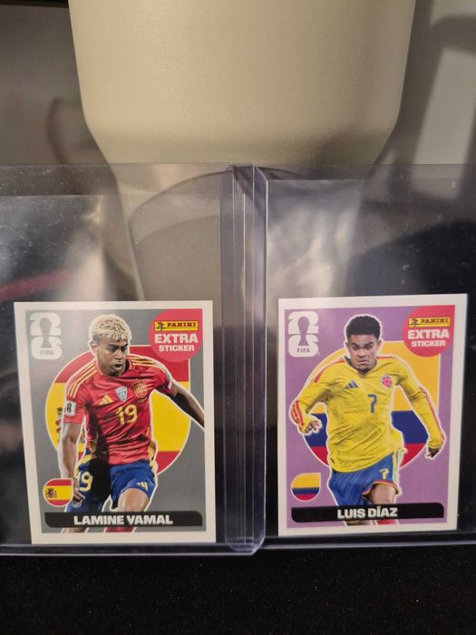 FIFA World Cup 2026 Extra Sticker Lamine Yamal Prata & Luis Díaz Roxo